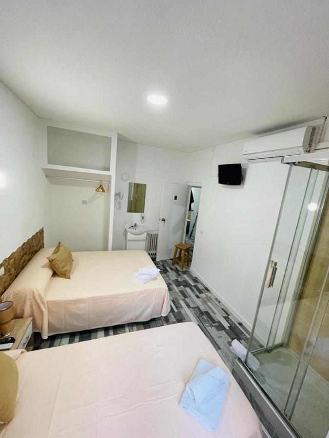Hostal Noche Y Dia Madrid Eksteriør billede