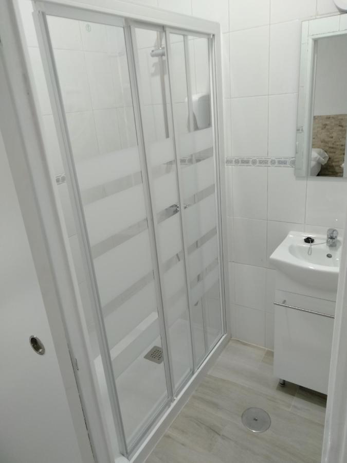 Hostal Noche Y Dia Madrid Eksteriør billede